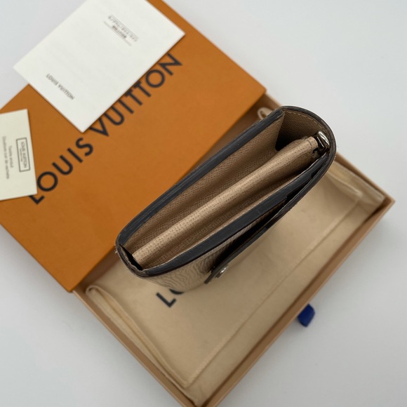 Louis Vuitton - Picture 10 of 13